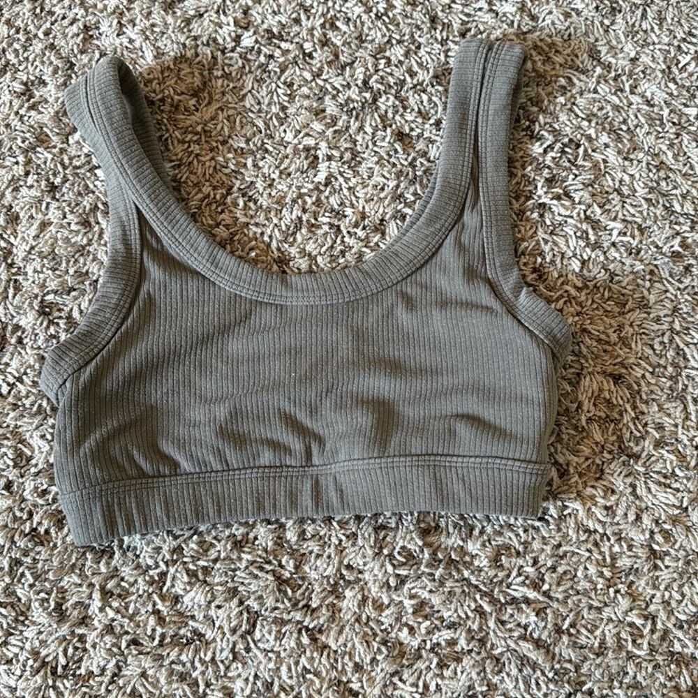 ALO yoga sports  bra